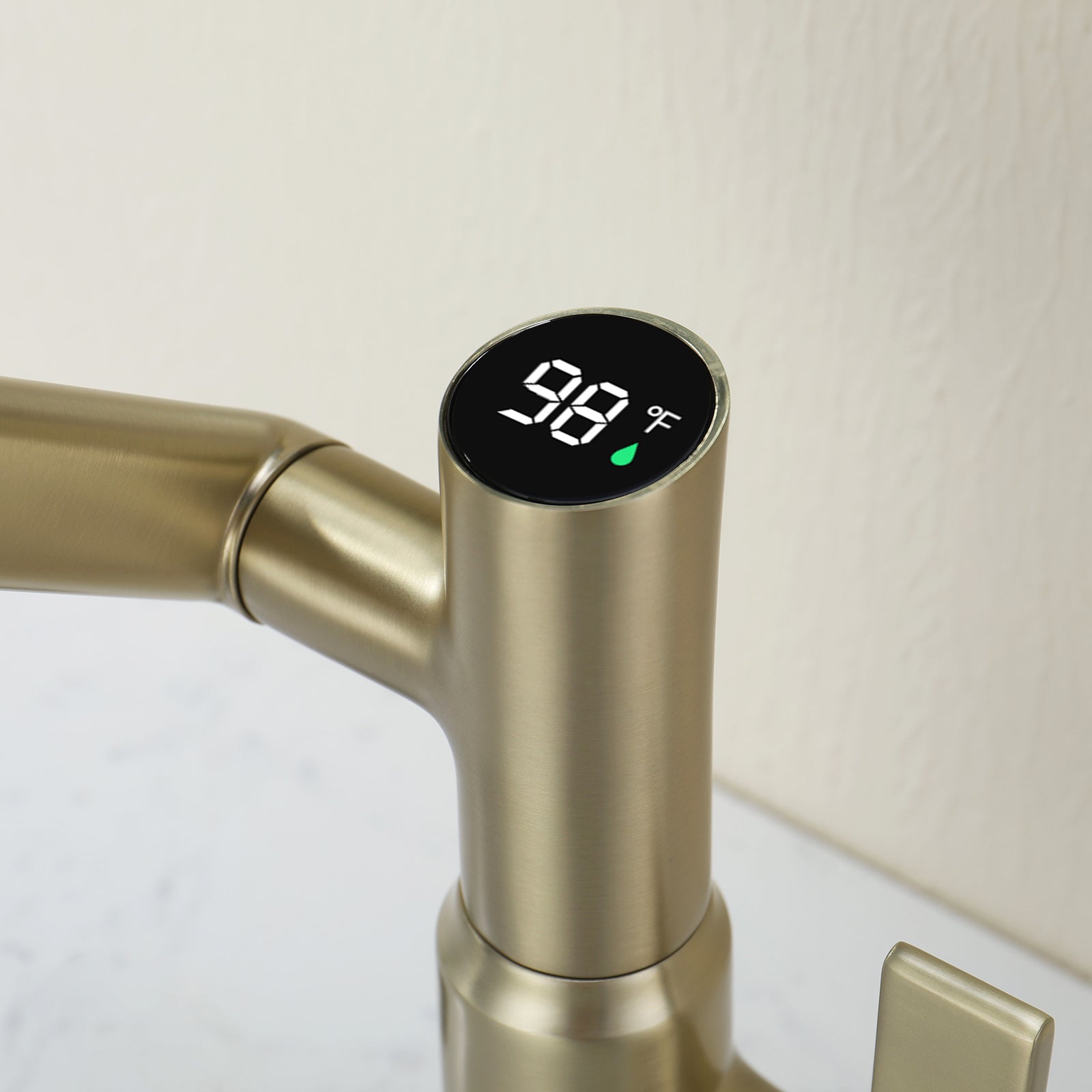 KHTAPA Single-Hole Rotatable Faucet with Temperature Display-BF2204